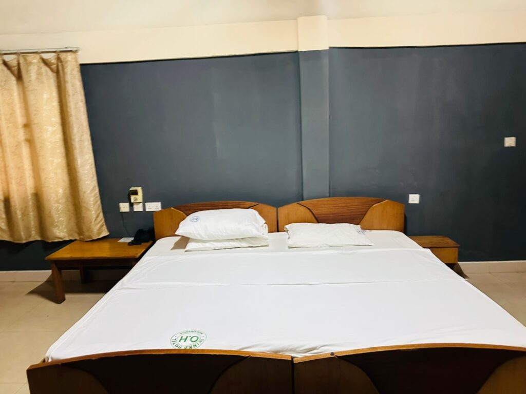 home bed Oyinka Hotel